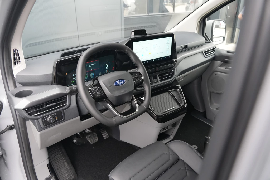 Ford Tourneo Custom – foto 17