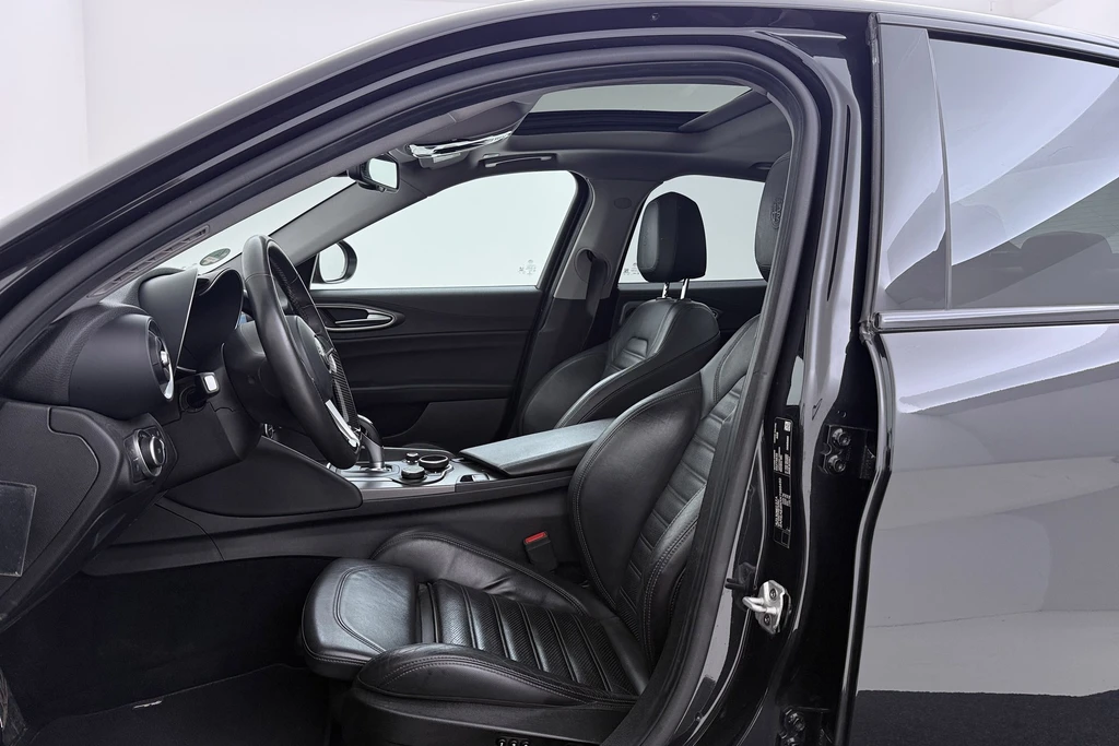 Alfa Romeo Giulia – foto 16