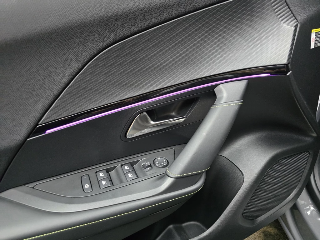 Peugeot e-2008 – foto 10