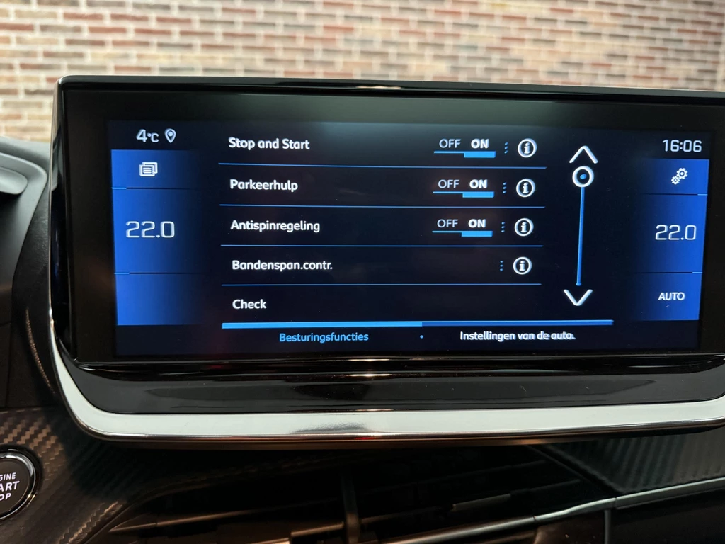 Peugeot 208 – foto 12