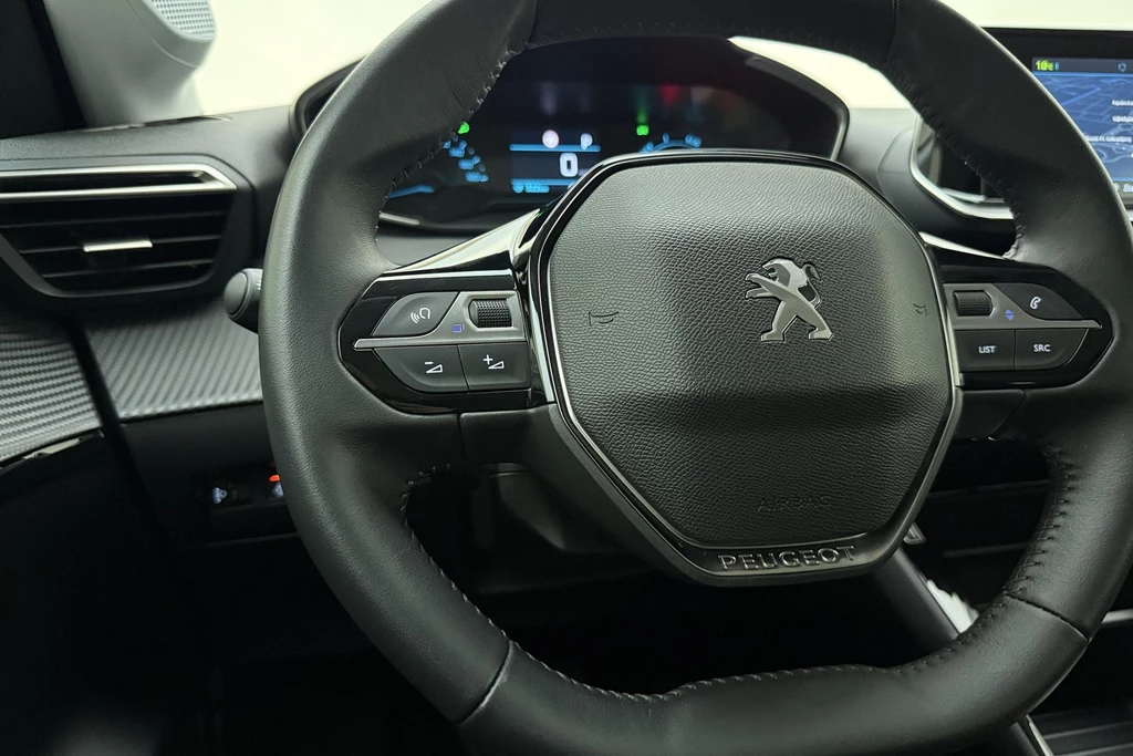 Peugeot e-208 – foto 17