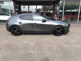 Mazda 3 – thumbnail 3