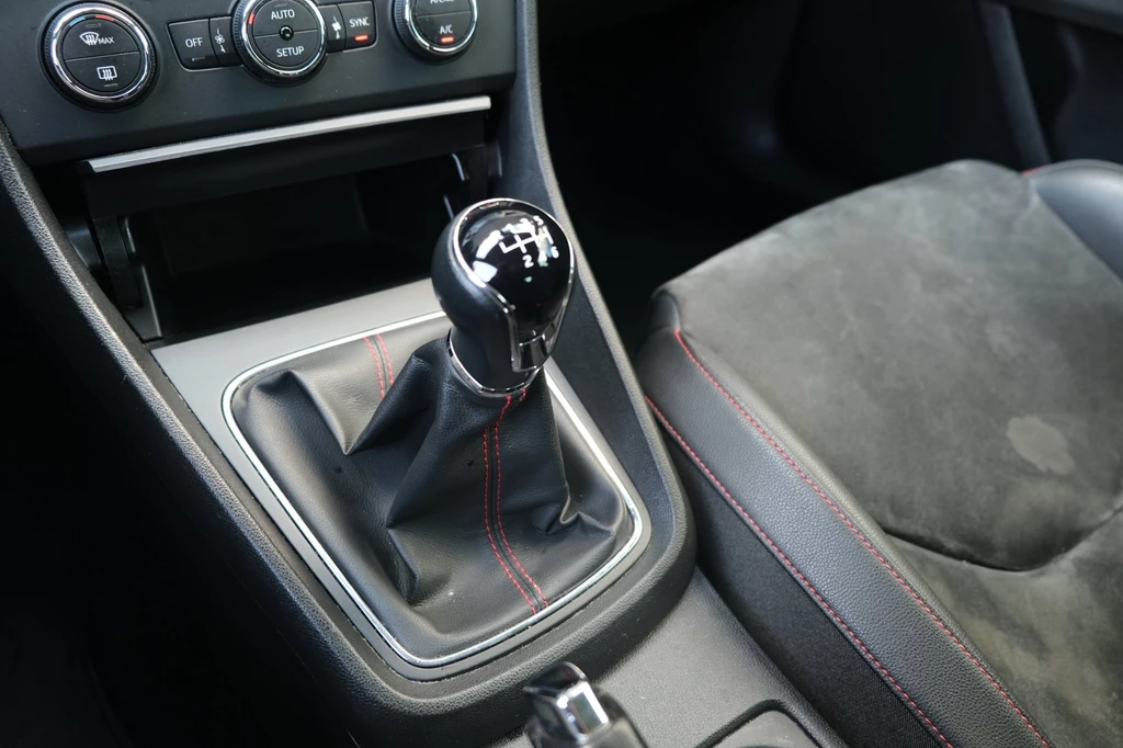 SEAT Leon – foto 20