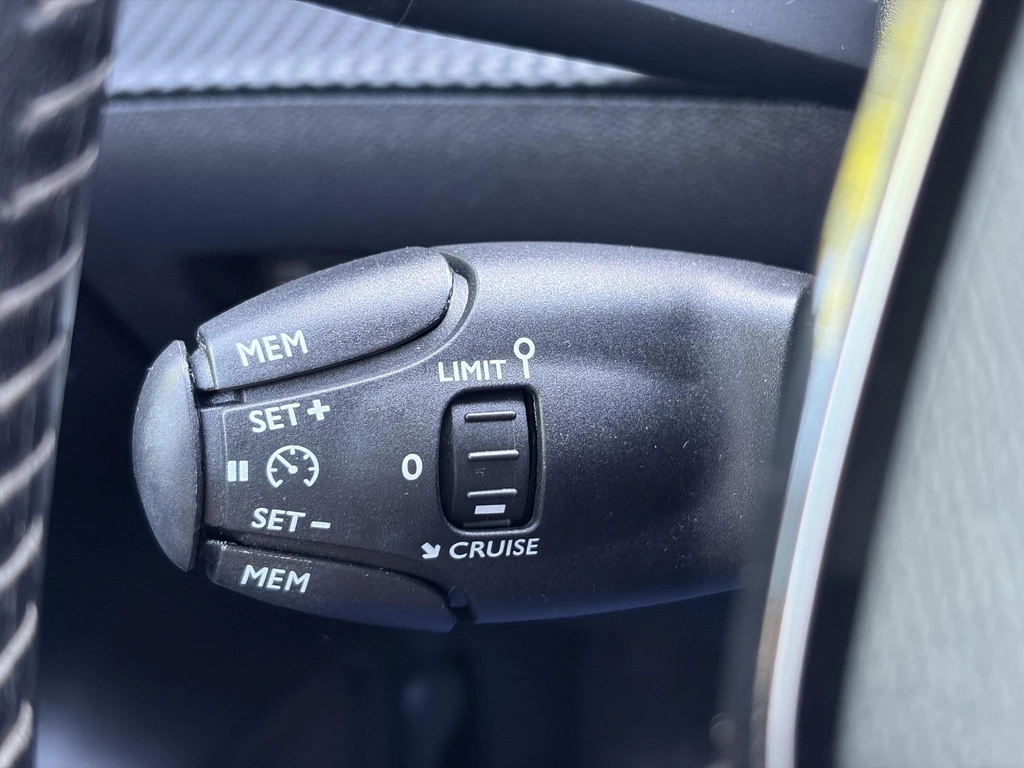 Peugeot 208 – foto 23