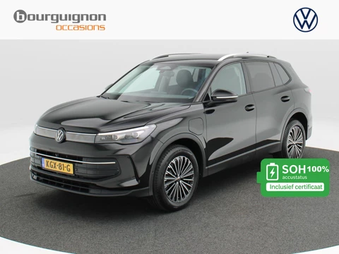 Volkswagen Tiguan 1.5 eHybrid Life 204 Pk Stoel/Stuur Verwarming | 360° Camera | Adaptive Cruise | Trekhaak | Carplay | 18 Inch | 155 Km !!
