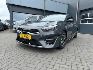 Kia Ceed – thumbnail 1