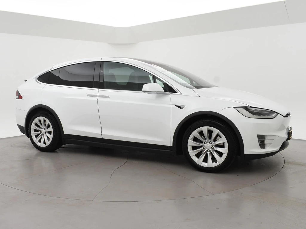 Tesla Model X – foto 7