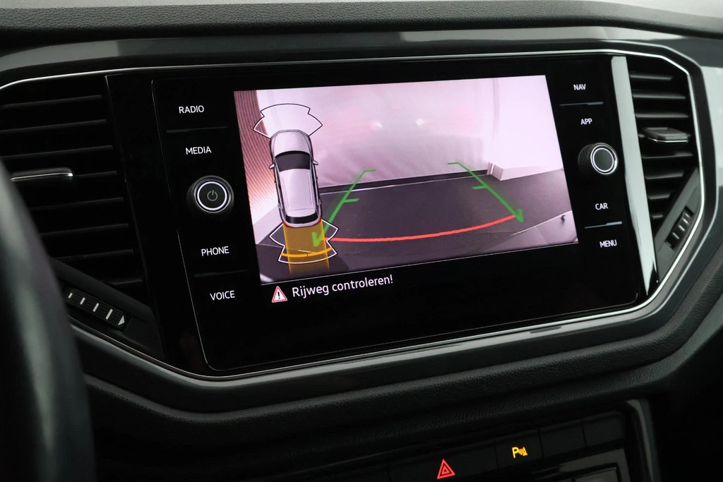Volkswagen T-Roc – foto 9