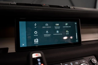 Land Rover Defender – thumbnail 31