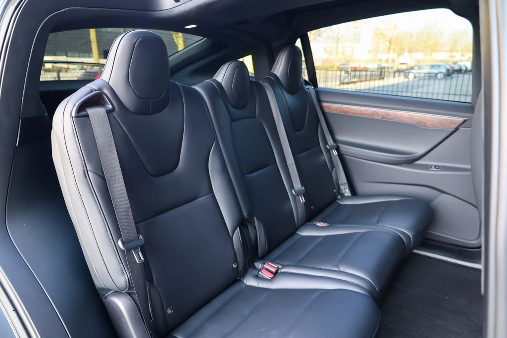 Tesla Model X – foto 38