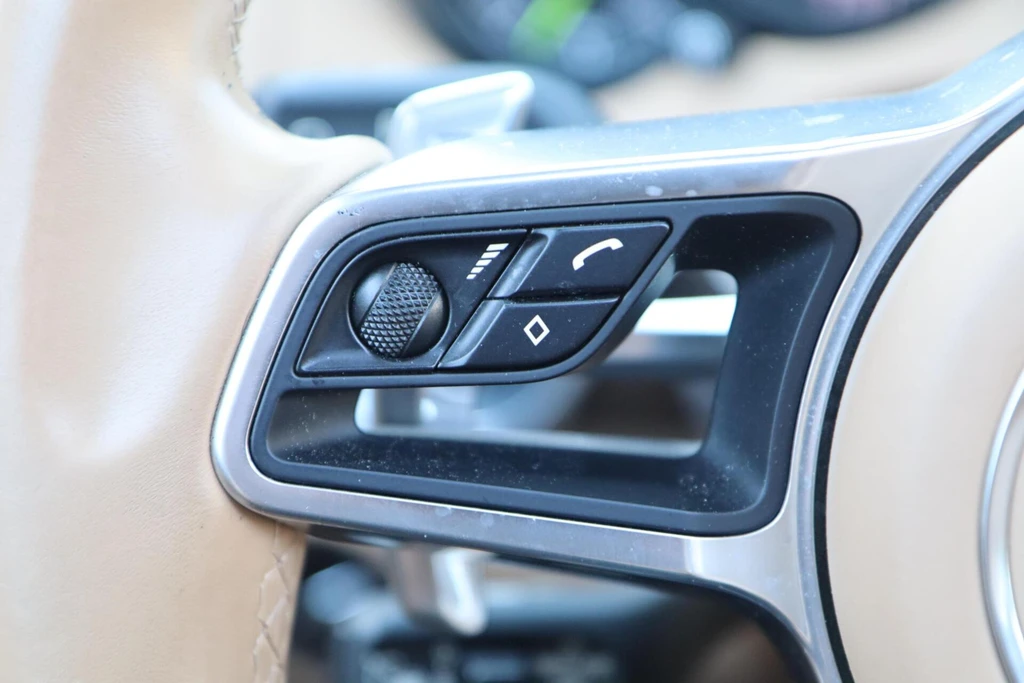 Porsche Cayenne – foto 23