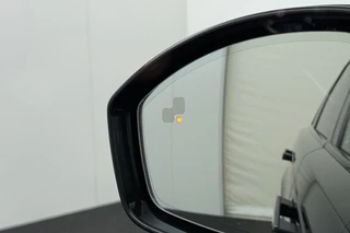 Land Rover Range Rover Velar – thumbnail 21
