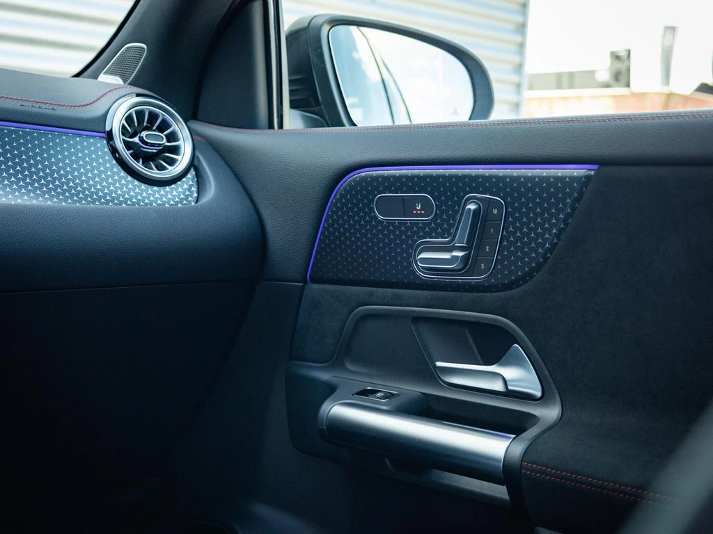 Mercedes-Benz EQA – foto 19