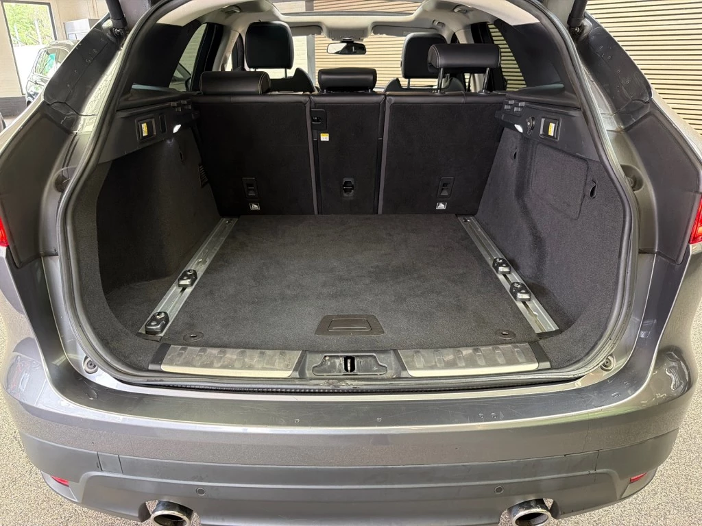 Jaguar F-PACE – foto 18