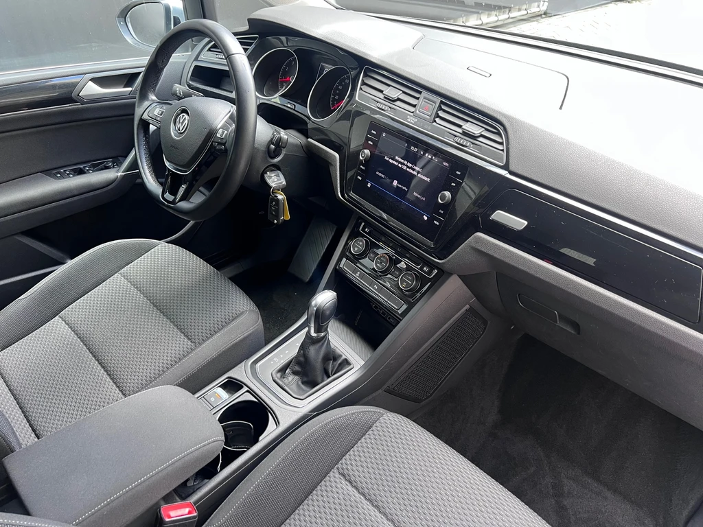 Volkswagen Touran – foto 22