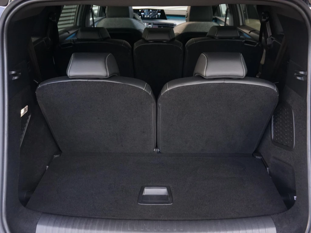 Peugeot e-5008 – foto 42