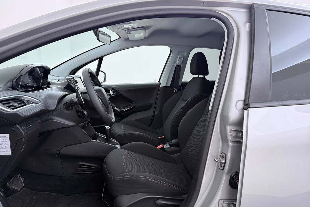 Peugeot 208 – foto 14