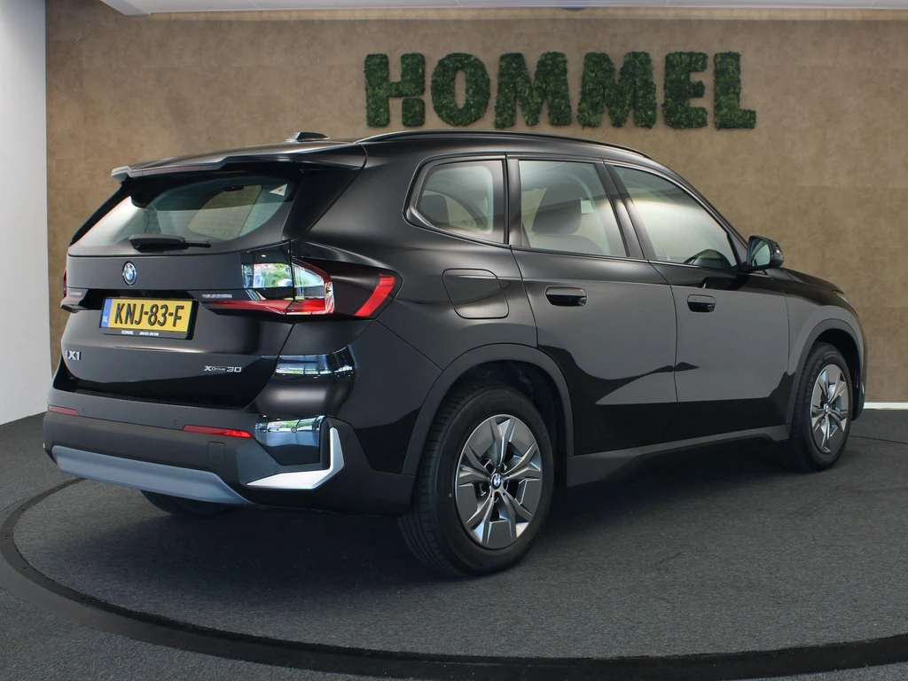 BMW iX1 – foto 6