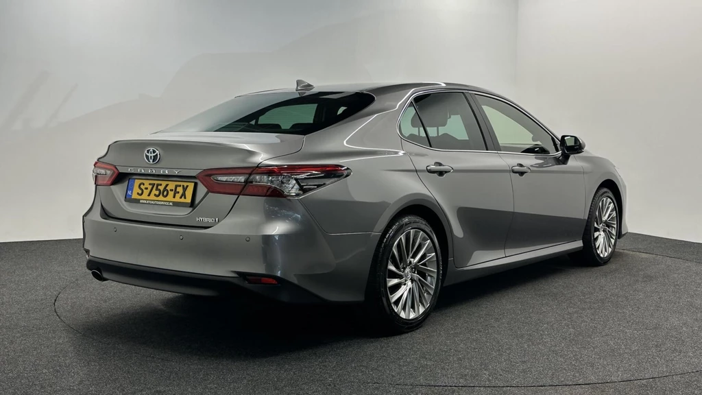 Toyota Camry – foto 5