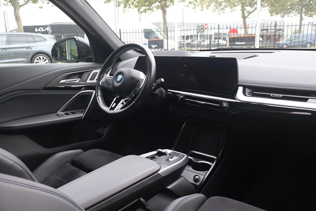 BMW iX1 – foto 13