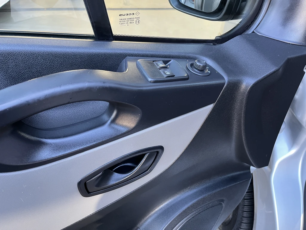 Renault Trafic – foto 14