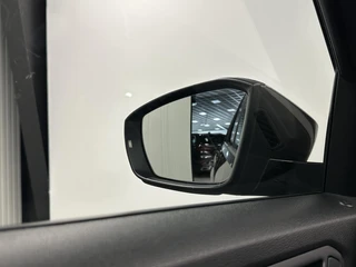 Volkswagen T-Roc – thumbnail 16