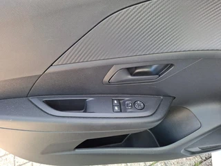 Peugeot 208 – thumbnail 12