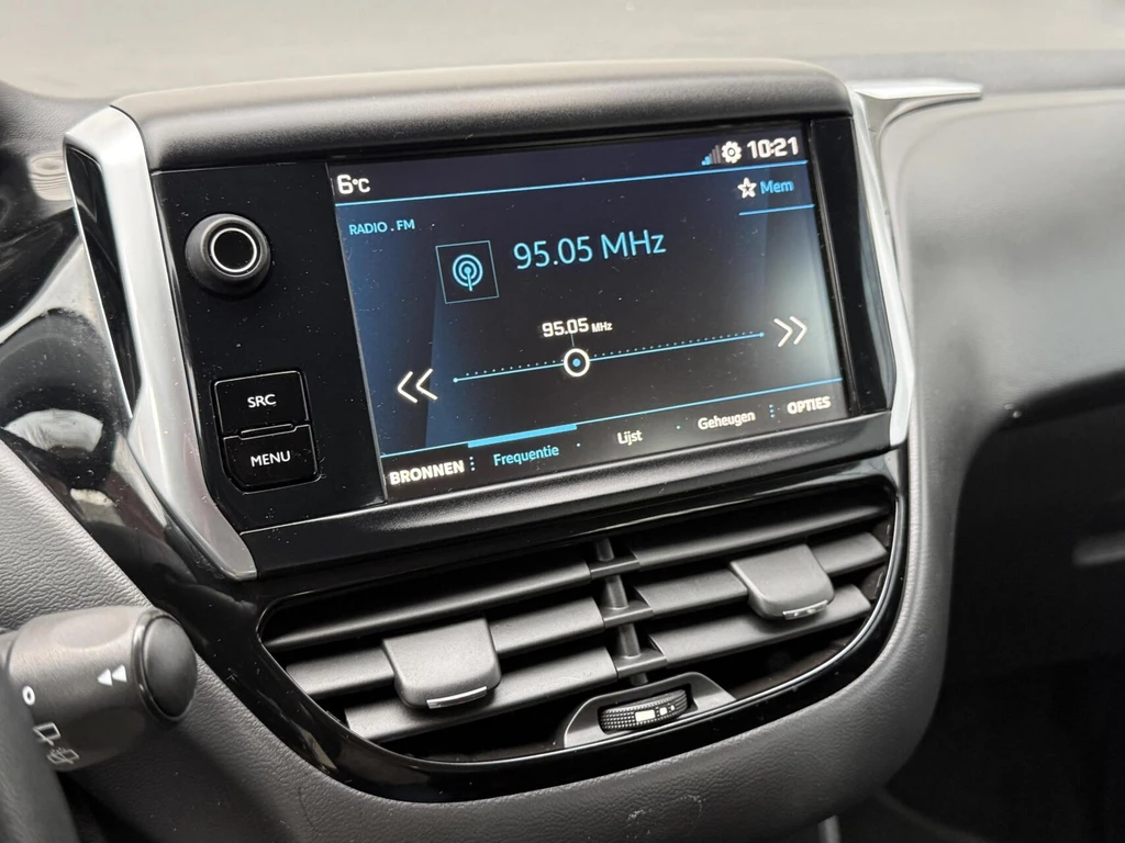 Peugeot 208 – foto 8