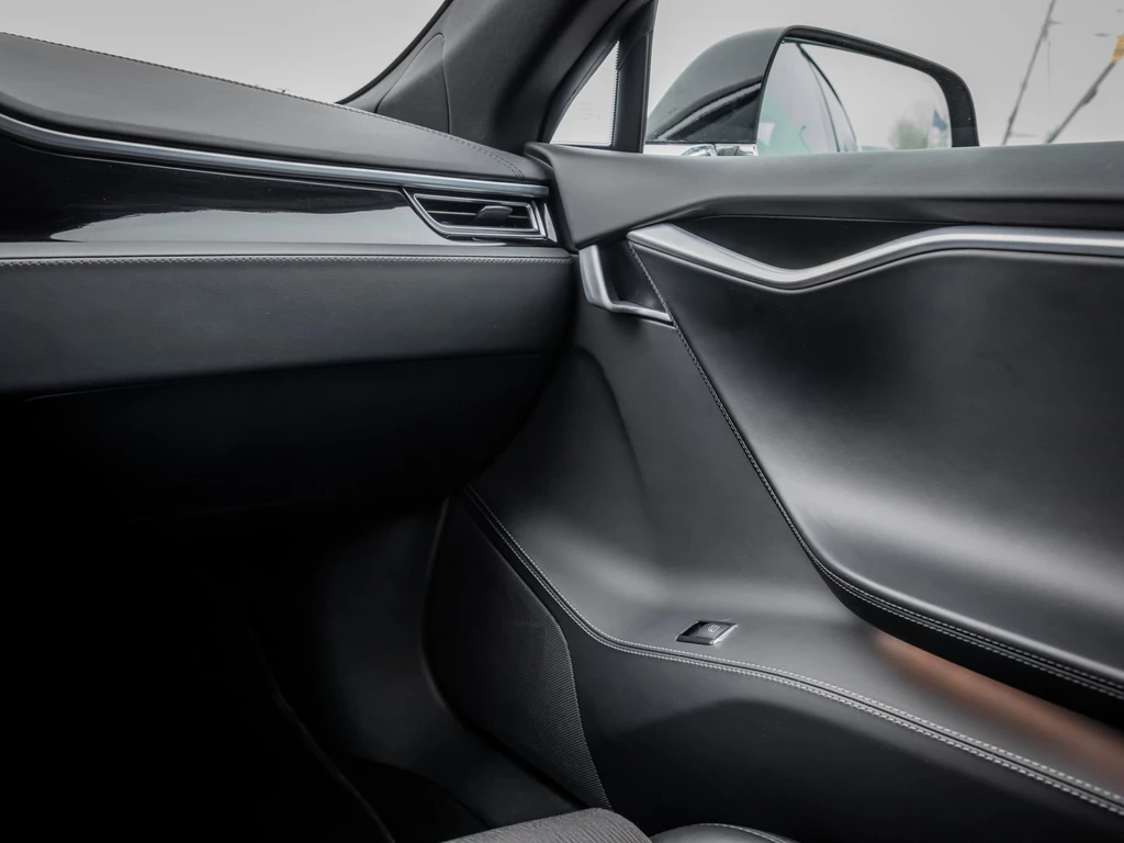 Tesla Model S – foto 24