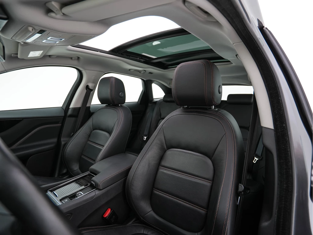 Jaguar F-PACE – foto 25