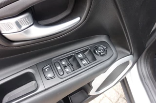 Jeep Renegade – thumbnail 19