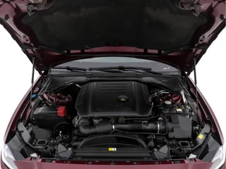 Jaguar XE – thumbnail 24