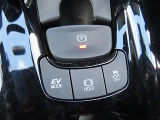 Toyota C-HR – thumbnail 32