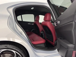 Alfa Romeo Giulia – thumbnail 12