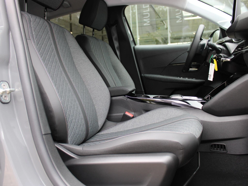 Peugeot 208 – foto 10