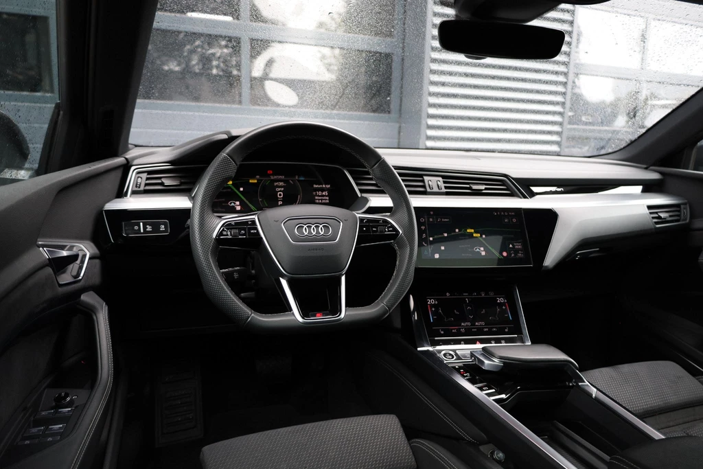 Audi e-tron – foto 15