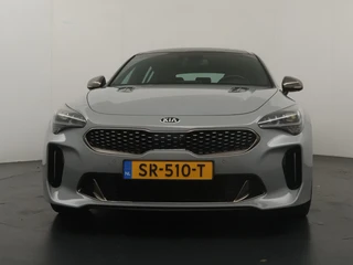 Kia Stinger – thumbnail 12