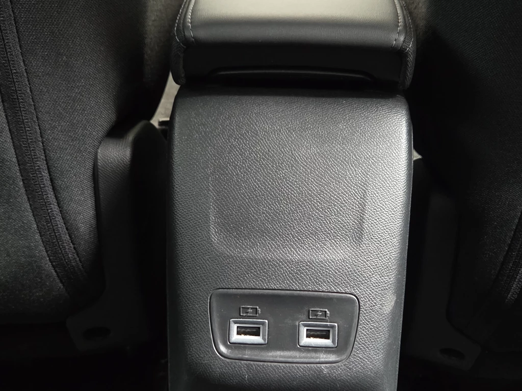 Peugeot e-2008 – foto 22