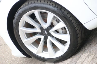 Tesla Model 3 – thumbnail 6