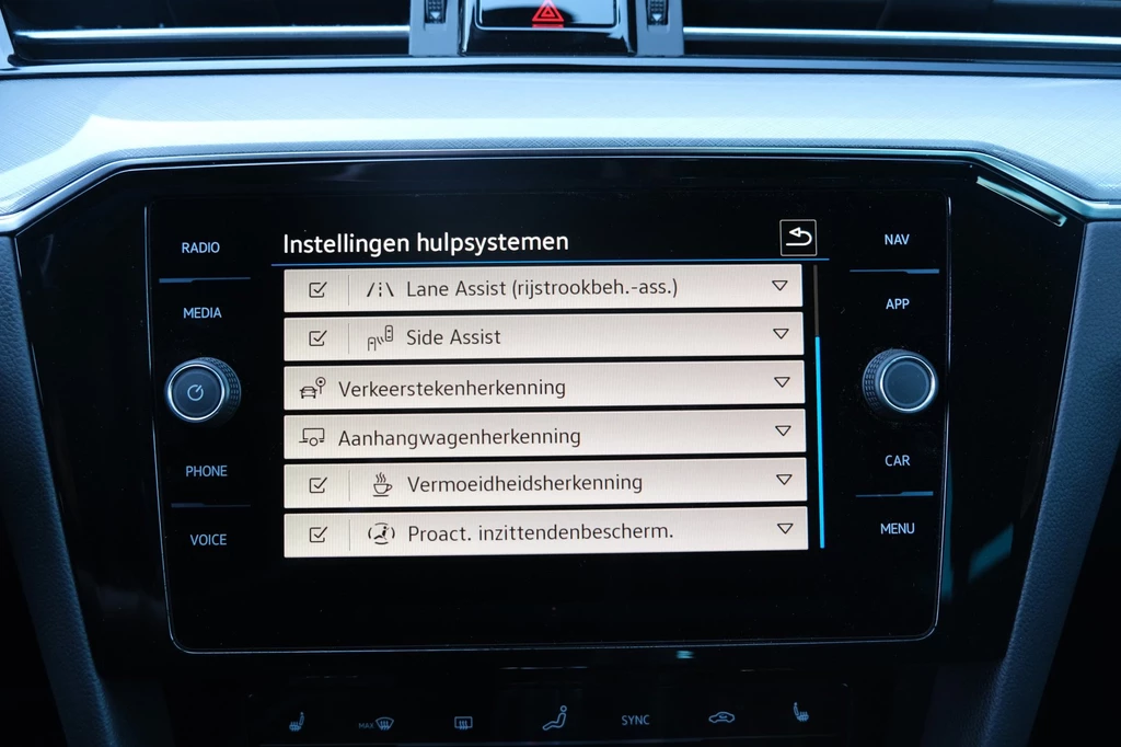 Volkswagen Passat – foto 28