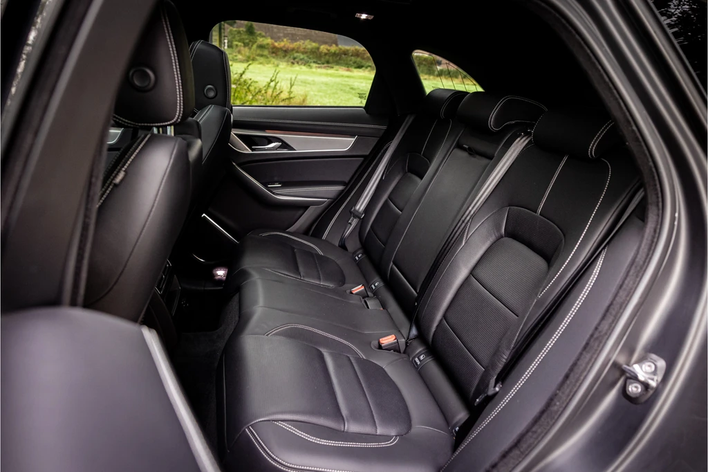 Jaguar F-PACE – foto 26