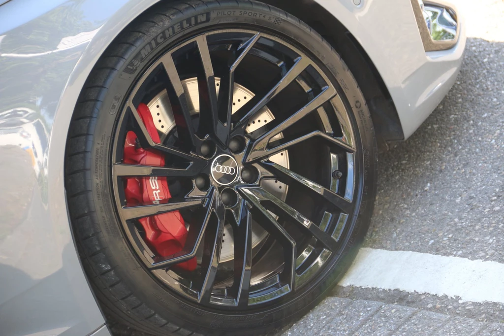 Audi RS4 – foto 6