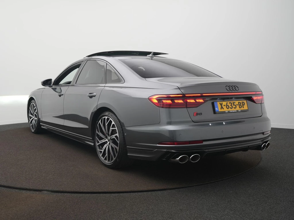 Audi S8 – foto 4