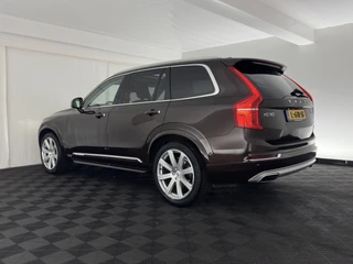Volvo XC90 – thumbnail 2