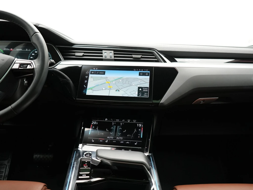 Audi Q8 e-tron – foto 42