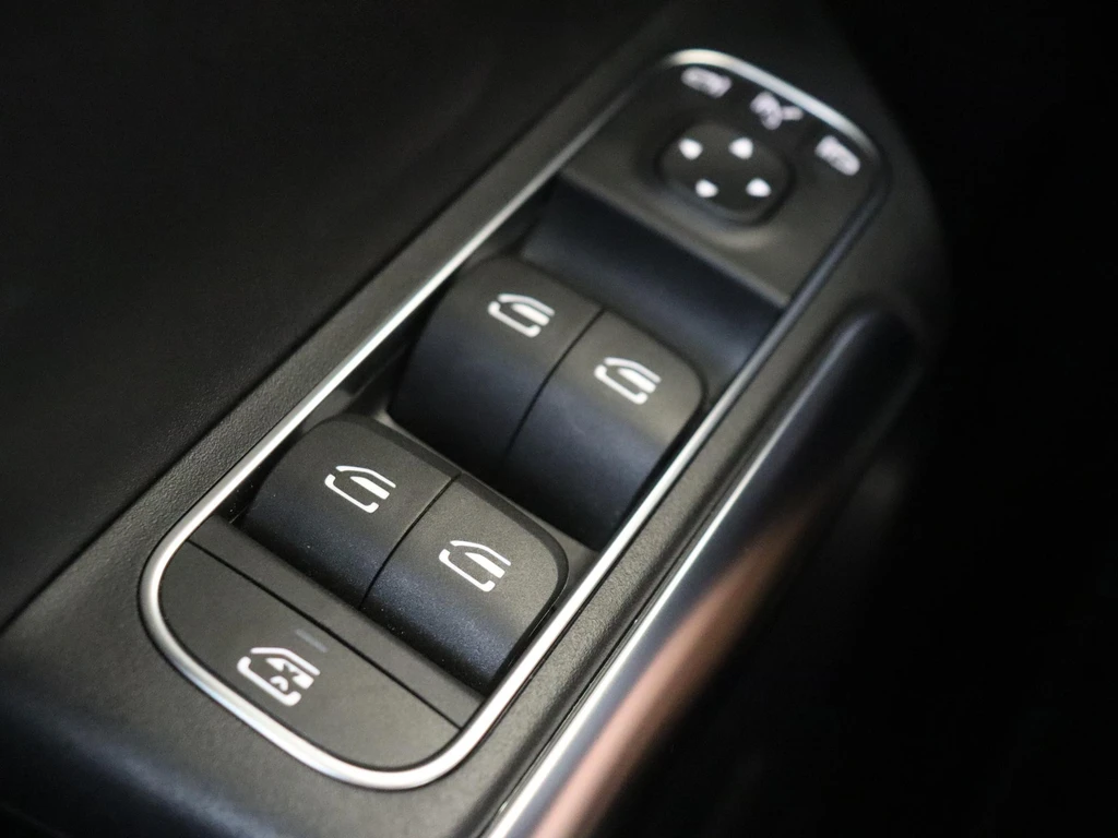 Mercedes-Benz EQA – foto 31