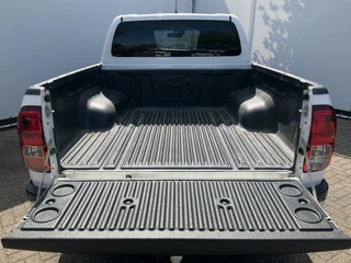 Toyota Hilux – thumbnail 33