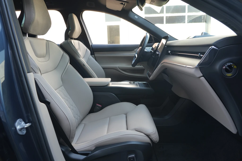 Volvo EX90 – foto 12