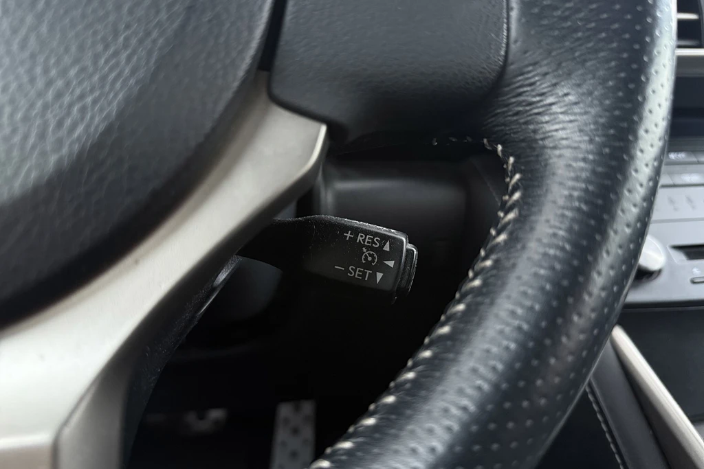 Lexus IS – foto 37