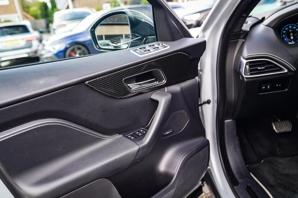 Jaguar F-PACE – foto 44